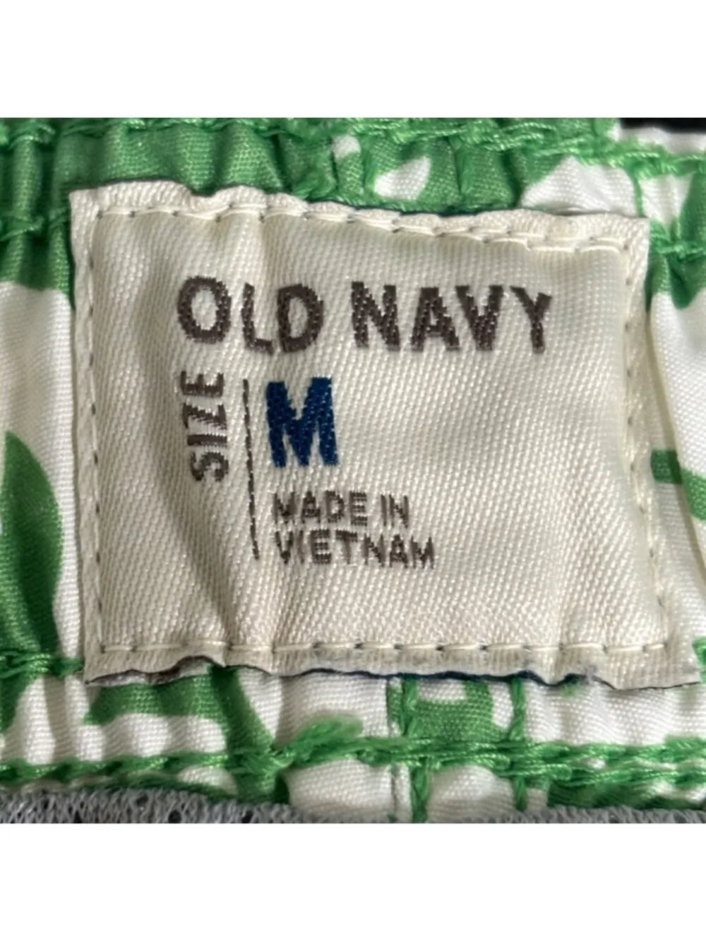 Women’s Old Navy Green Floral Pull‑On Shorts Size M
